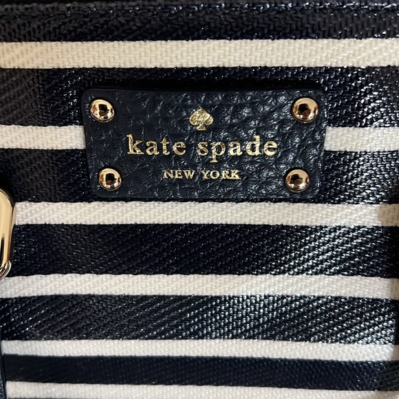 Kate spade navy and cream striped purse - Picture 2 of 6